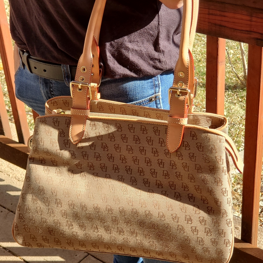 Dooney & Bourke Hobo